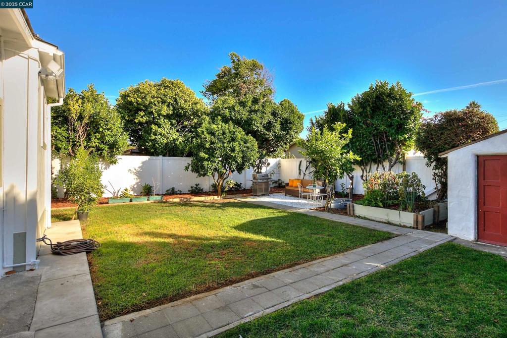 NE RICHMOND - Residential