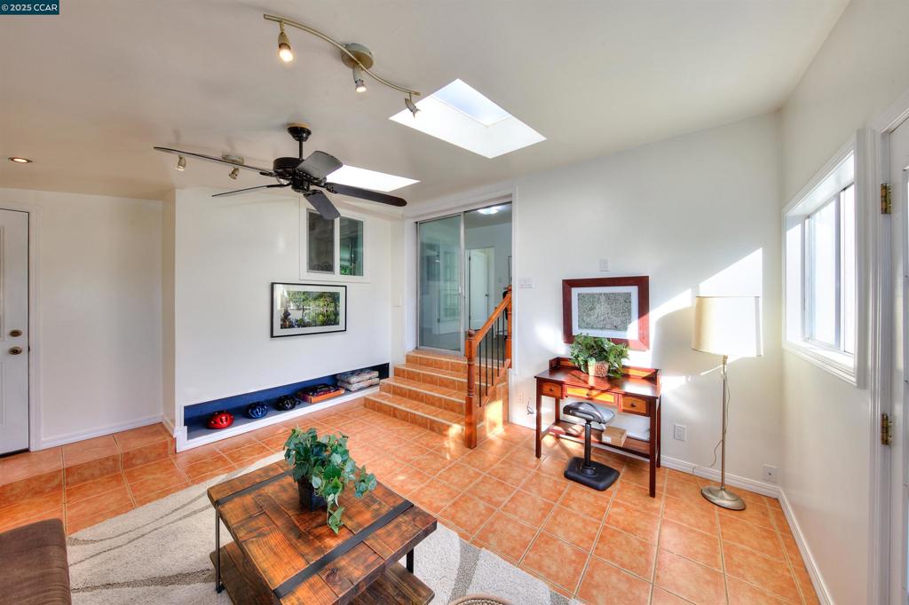 NE RICHMOND - Residential