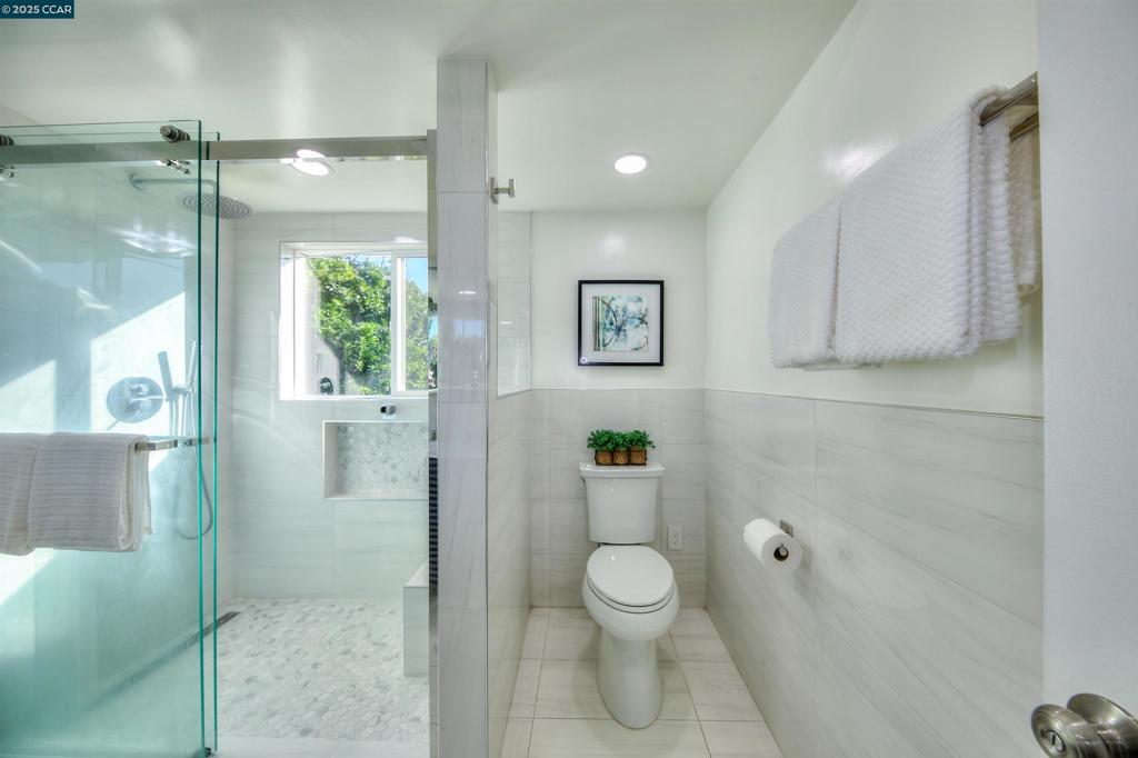 NE RICHMOND - Residential