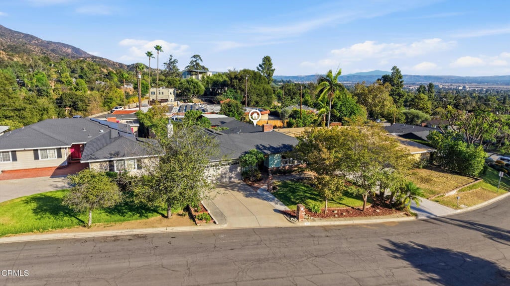 442 Crestview Place