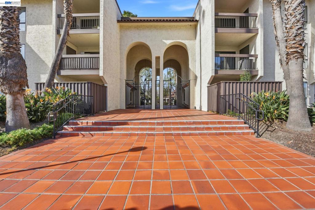 39997 Cedar Blvd 248