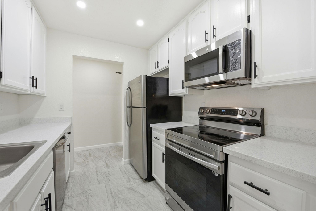 39997 Cedar Blvd 248