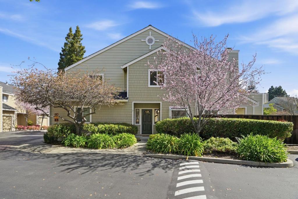 181 Ada Avenue