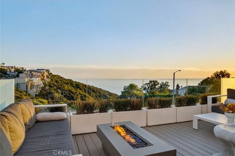 Tiny photo for 1630 Del Mar Ave, Laguna Beach, CA 92651 (MLS # LG26028509)