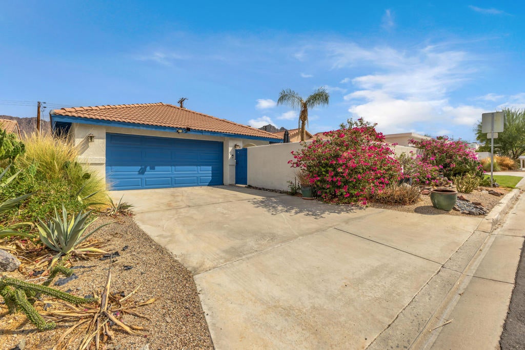 54160 Avenida Rubio