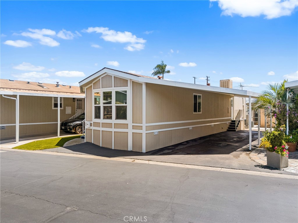 8111 Stanford 138