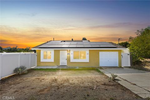 23561 Clara Canyon Lake CA 92587