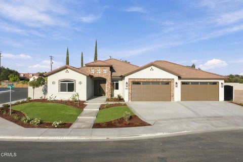 Photo of 3701 Dayco Way, Bakersfield, CA 93314 (MLS # V1-38655)