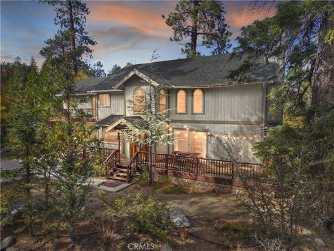 Photo of 40742 Cherry Ln, Big Bear Lake, CA 92315 (MLS # IG25241361)
