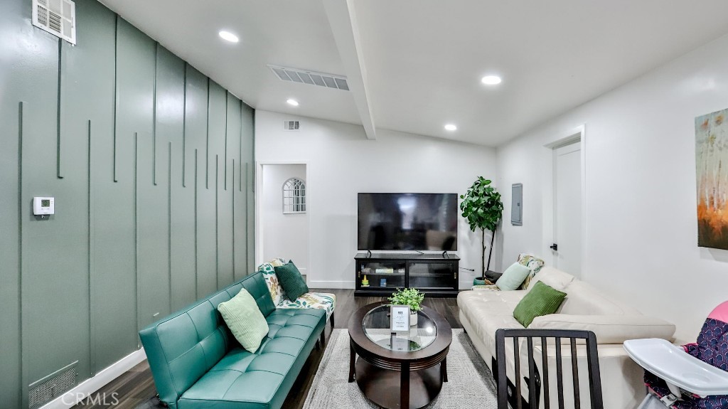 10301 Antigua Street