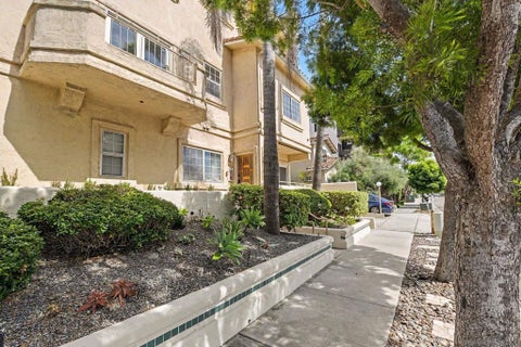 Photo of 919 W Lewis St ST #1, San Diego, CA 92103 (MLS # 260012333SD)