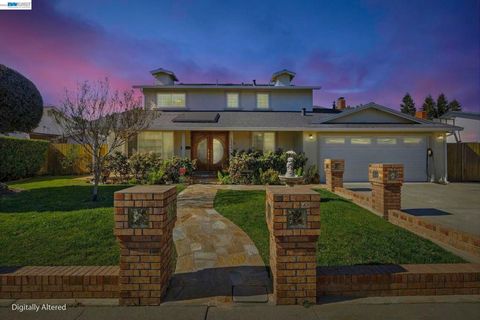 Photo of 1723 1723 Curletto Dr, Concord, CA 94521 (MLS # 41126609)
