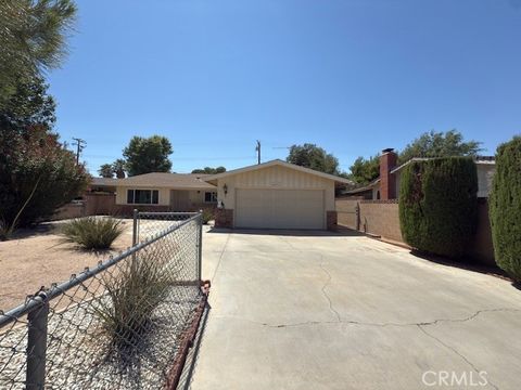 Photo of 44513 Tabler Ave, Lancaster, CA 93535 (MLS # DW26082829)