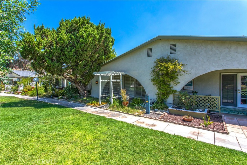 199 Summit View Drive E