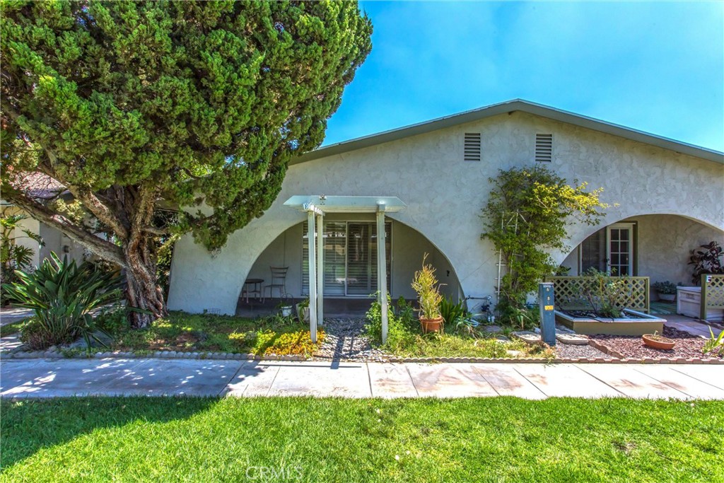 199 Summit View Drive E