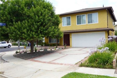Photo of 6232 Hesperia Avenue, Encino, CA 91316 (MLS # GD26102500)