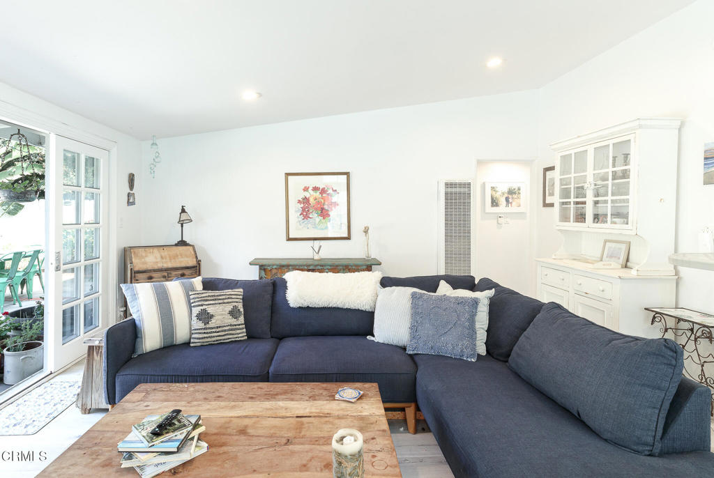1089 Belfast Lane