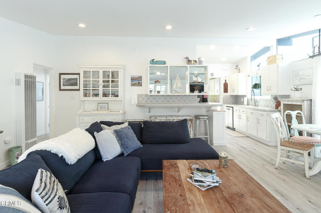 1089 Belfast Lane