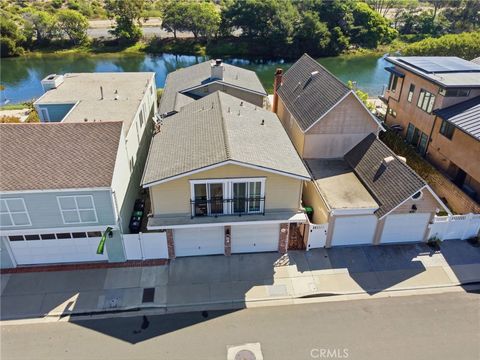 Photo of 354 62nd Street St, Newport Beach, CA 92663 (MLS # IG26058753)