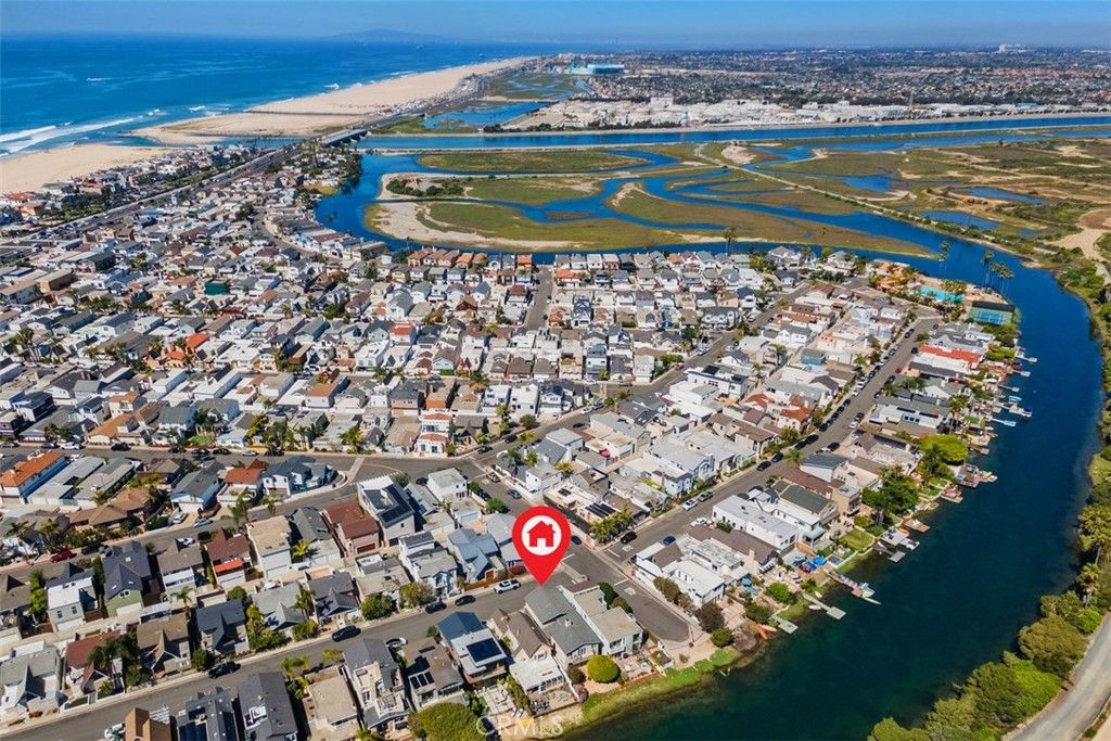 Photo of 354 62nd Street St, Newport Beach, CA 92663 (MLS # IG26058753)