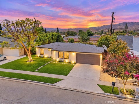 Photo of 6289 Dana Avenue, Simi Valley, CA 93063 (MLS # SR26146224)