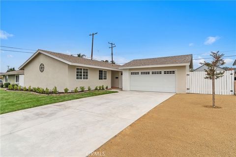 Photo of 1131 E St. James AVE, Orange, CA 92865 (MLS # OC26038390)