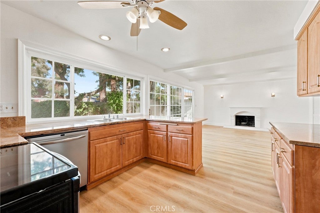 14752 Branbury, Tustin CA 92780 - Photo 12