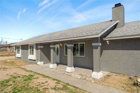 Photo of 16124 Palm Street, Hesperia, CA 92345 (MLS # CV26042874)