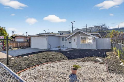 Photo of 240 Santa Rosa Drive, San Jose, CA 95111 (MLS # ML82031914)