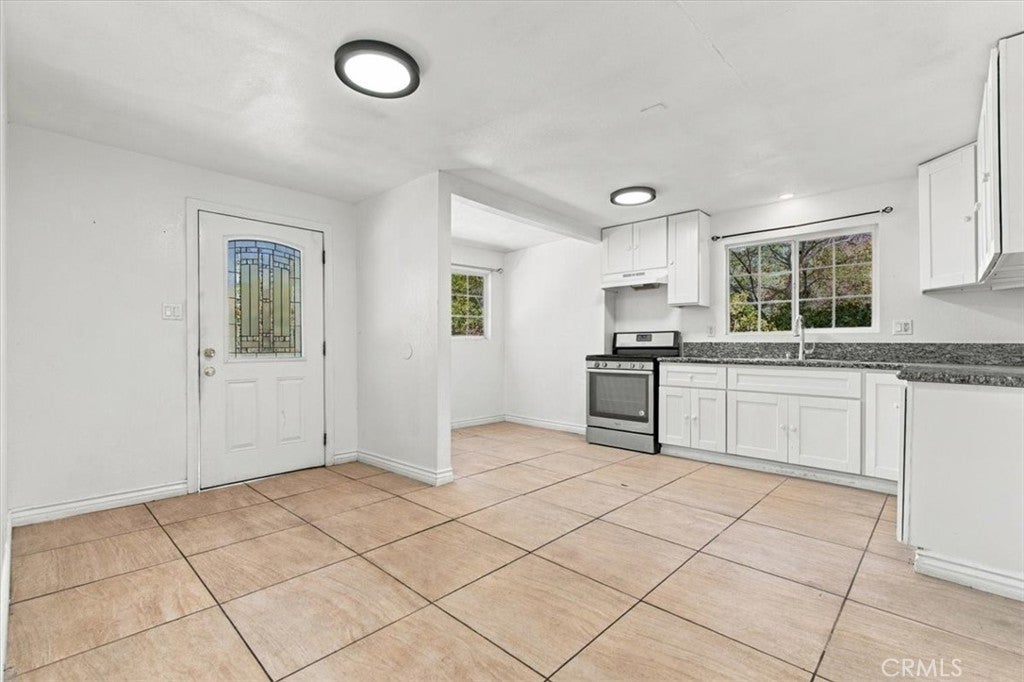 10058 Sunland