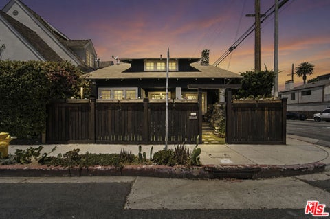Photo of 257 Windward Avenue, Los Angeles, CA 90291 (MLS # 26860759)