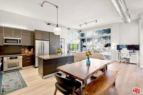 13320 Beach Avenue 303 Marina Del Rey CA 90292