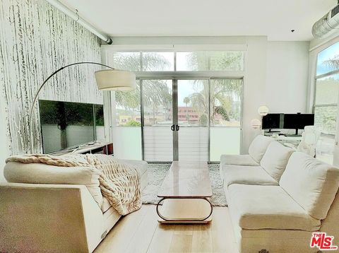 13320 Beach Avenue 303 Marina Del Rey CA 90292