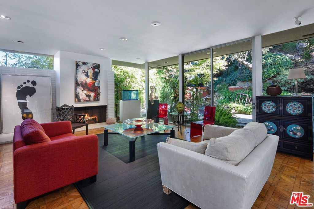 Photo of 12618 Homewood Way, Los Angeles, CA 90049 (MLS # 25588037)