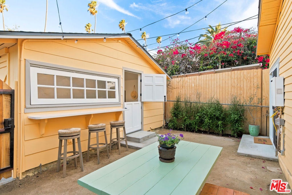 1411 Linden Avenue, Venice CA 90291