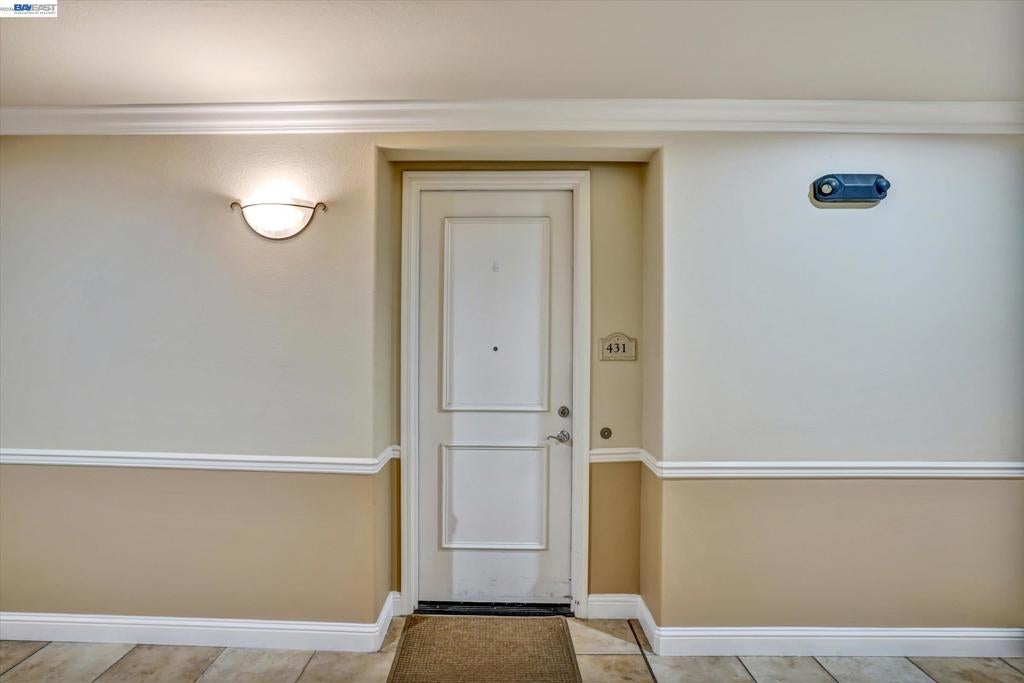 3360 Maguire Way 431
