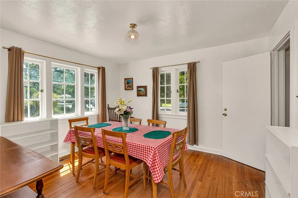 Los Banos, California 93635, United States, 4 Bedrooms Bedrooms, ,2 BathroomsBathrooms,Residential,Active,170521