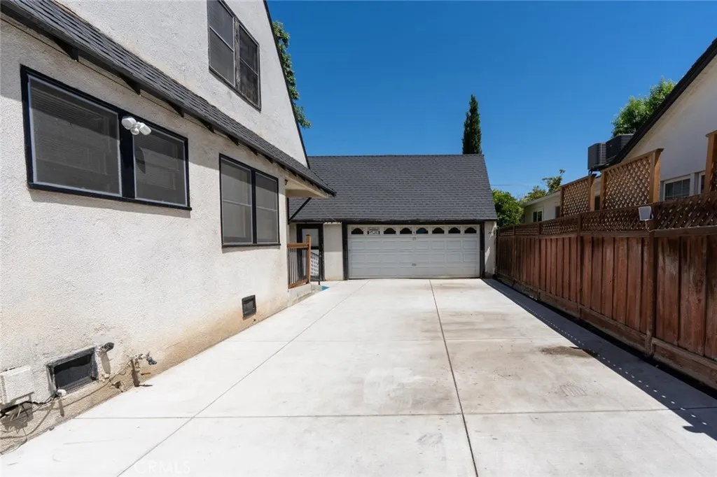 Los Banos, California 93635, United States, 4 Bedrooms Bedrooms, ,2 BathroomsBathrooms,Residential,Active,170521