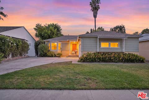 Photo of 17646 Delano Street, Los Angeles, CA 91316 (MLS # 26867621)