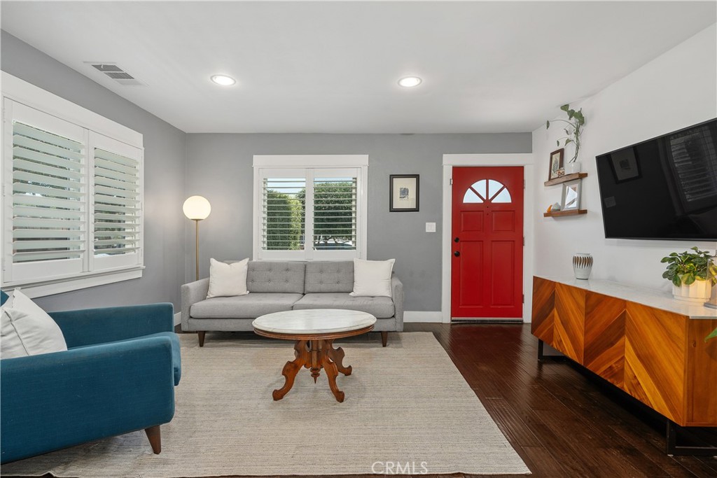 321 S Electric Avenue