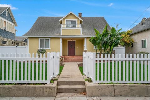 Photo of 520 E 8th Street, Corona, CA 92879 (MLS # RS25248348)