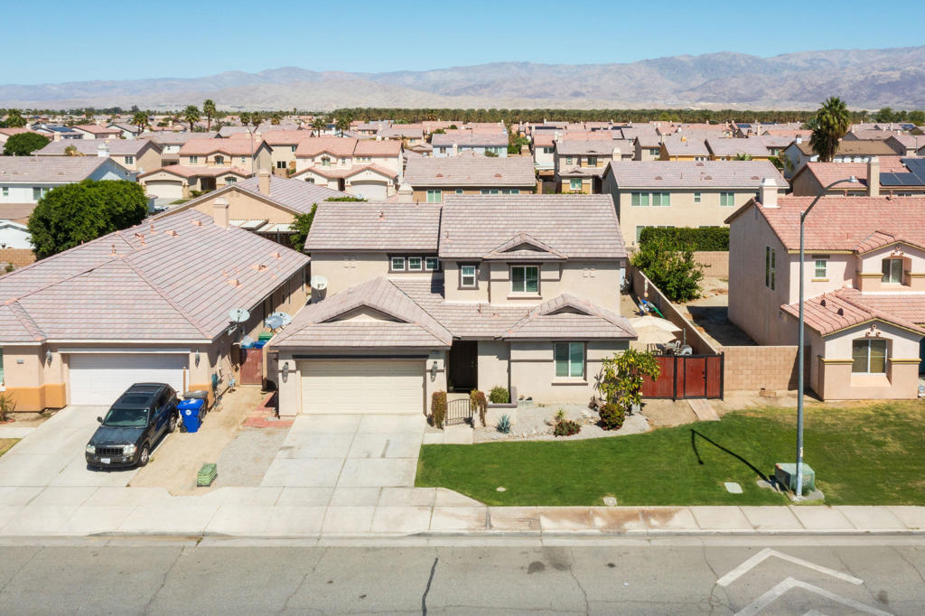 83808 Avenida Verano