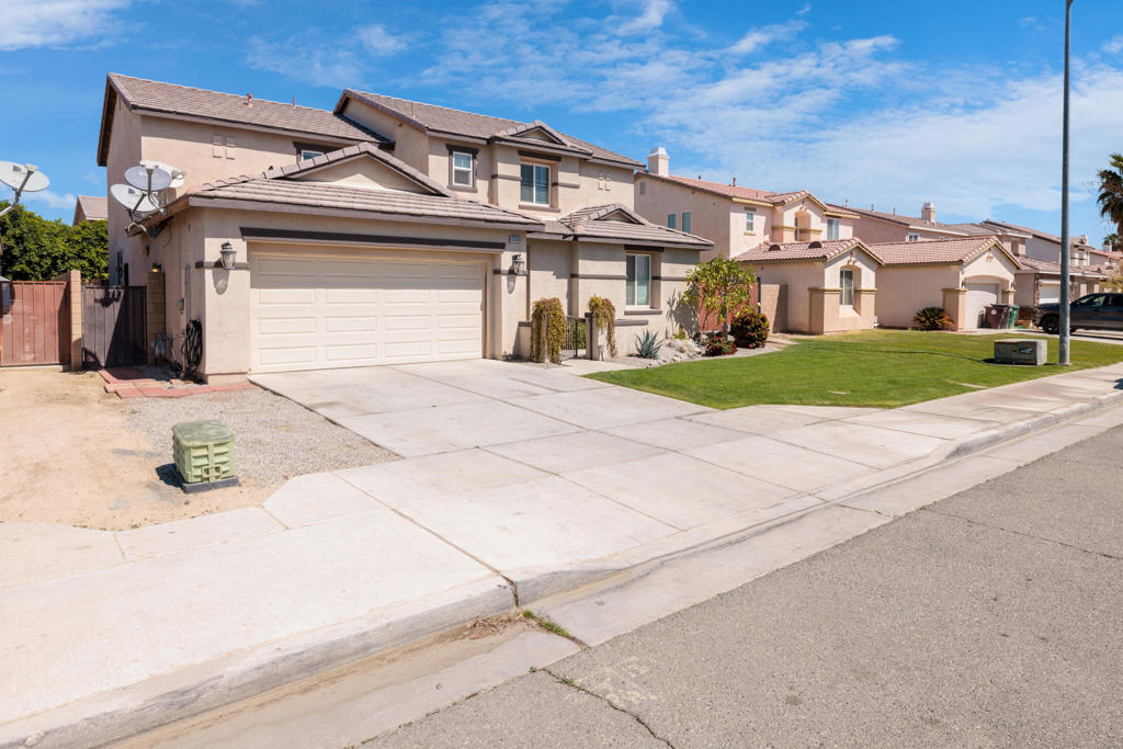 83808 Avenida Verano