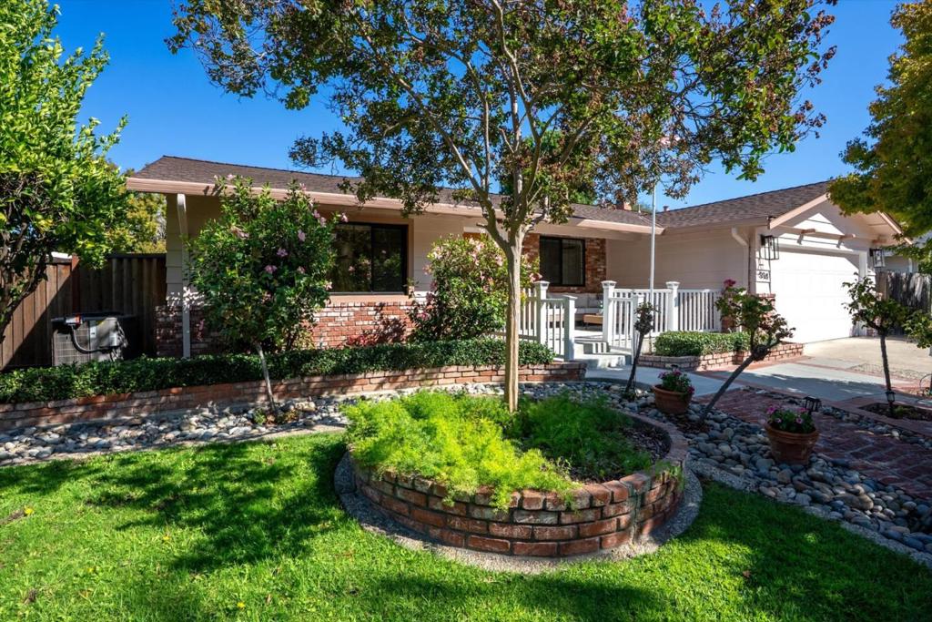 994 Glenridge Drive