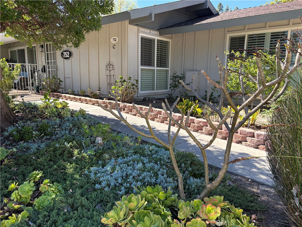 752 Avenida Majorca C