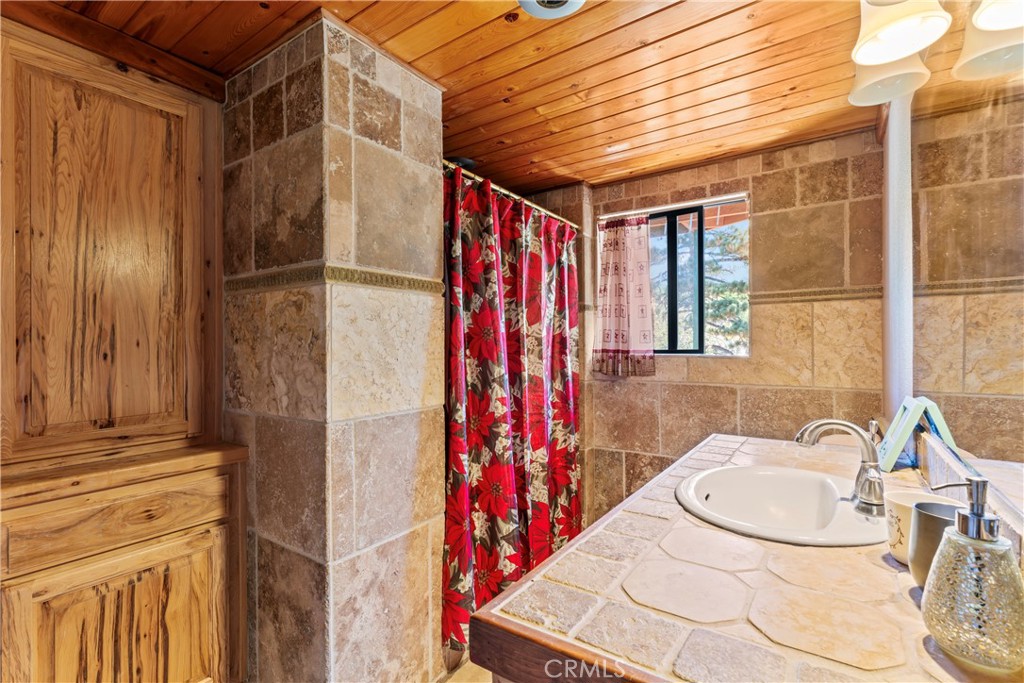 Green Valley Lake (GVLK) - Residential