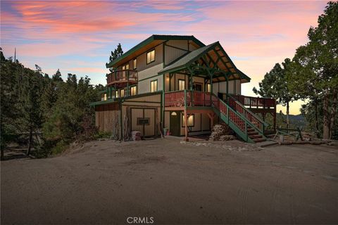 Photo of 161 N Trails End Road, Green Valley Lake, CA 92341 (MLS # IG25173495) Photo of 161 N Trails End Road, Green Valley Lake, CA 92341 (MLS # IG25173495)