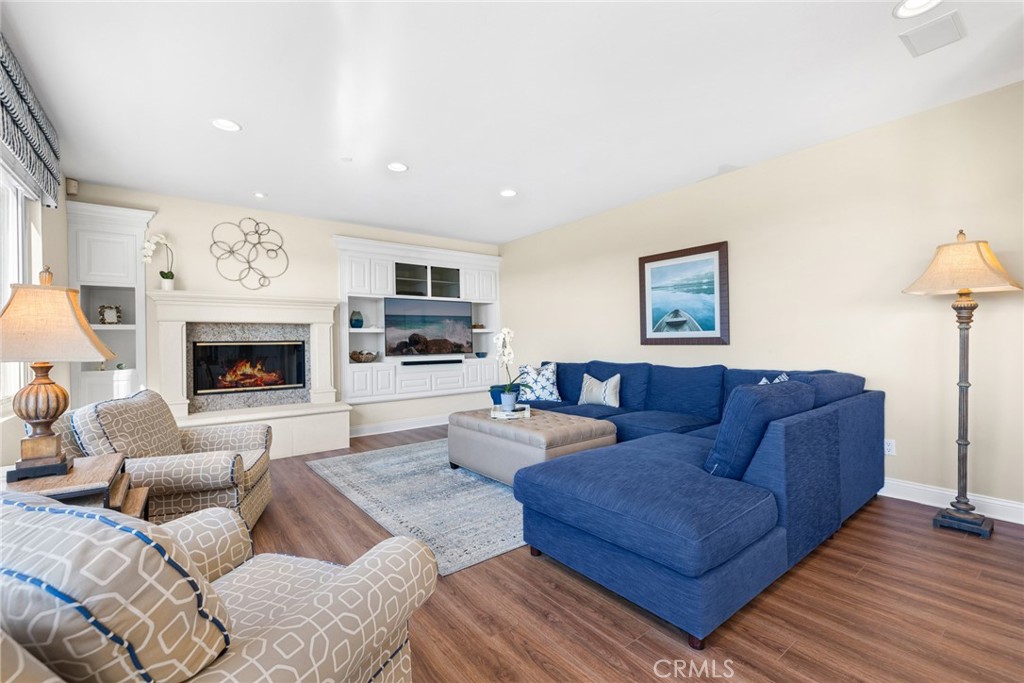 Ritz Pointe (RTZP) - Residential Lease