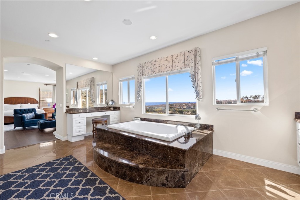 Ritz Pointe (RTZP) - Residential Lease