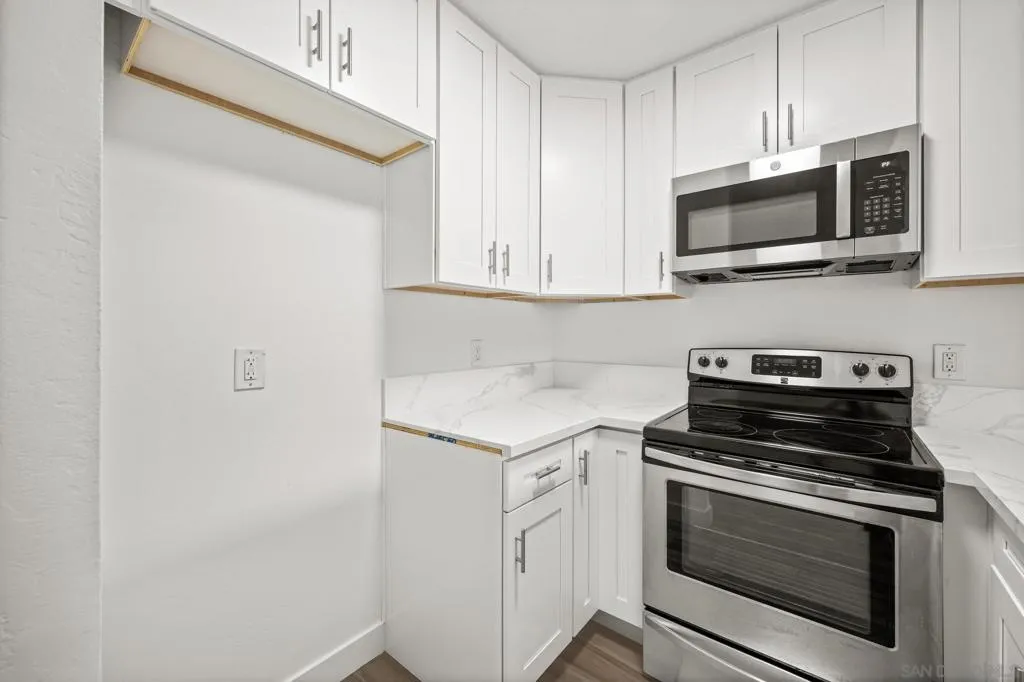 San Diego, California 92117, United States, ,1 BathroomBathrooms,Residential,Active,214047